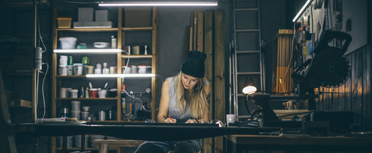 Illuminazione in officina: da stanza buia all’oasi dell’artigiano