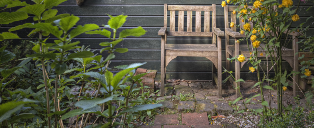 Illuminazione da giardino: installazione delle lampade segnapasso