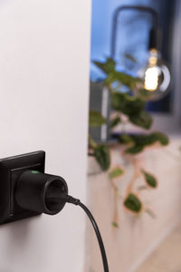 Presa LEDVANCE SMART+ MATTER PLUG con tecnologia Matter nera