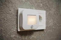 OSRAM LED luce notturna, lampada per uso interno, bianco caldo, sensore di movimento integrato, sensore Hall Lunetta